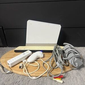 WORKING Nintendo Wii RVL-001 complete set has everything
